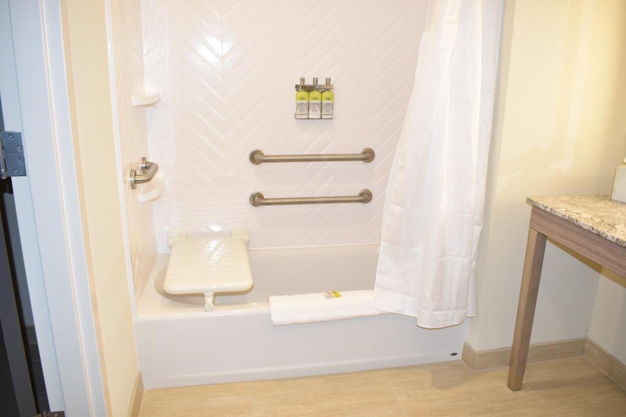 Holiday Inn - Kansas City - Northeast By Ihg Luaran gambar
